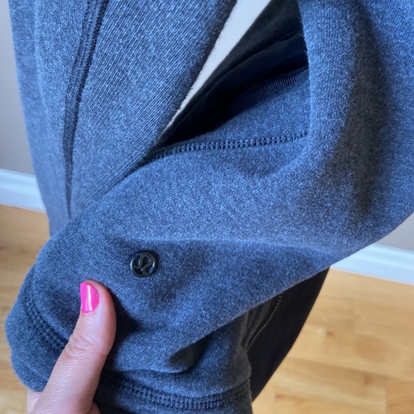 Lululemon en route jacket size 6 - Picture 9 of 9